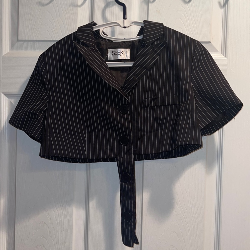 The Label Seek small black white pinstripe bolero short sleeve jacket